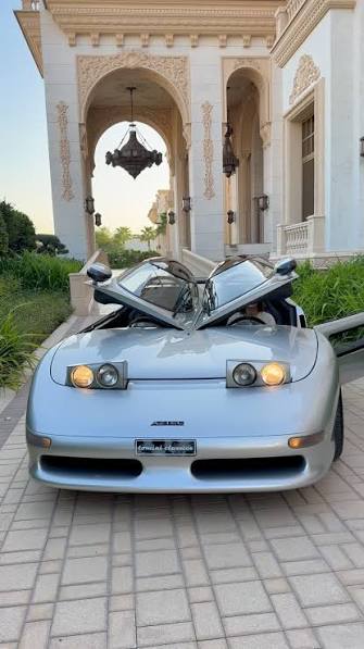 Isdera Commendatore 112i  Year: 1993  Model: Commendatore 112i