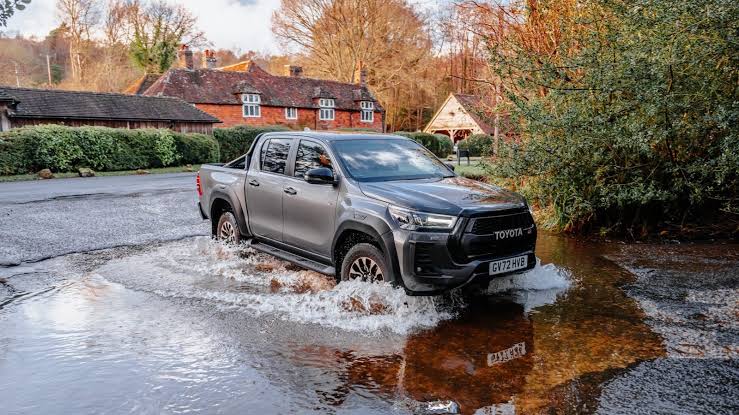 Toyota Hilux  Model: GR Sport (Double Cab 4x4)